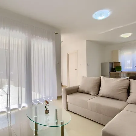 Lamalu Apartment Ližnjan