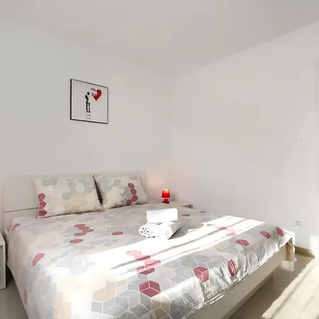 Apartment Lamalu Ližnjan