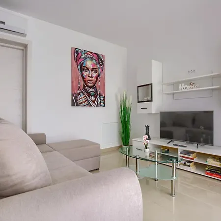 Lamalu Apartment *