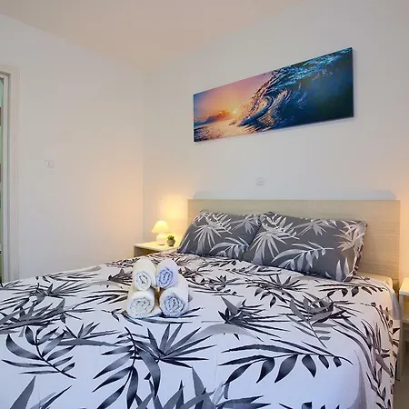 Apartment Lamalu *