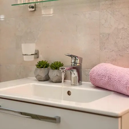 Apartment Lamalu Ližnjan