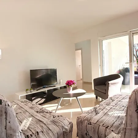 Lamalu Apartment Ližnjan